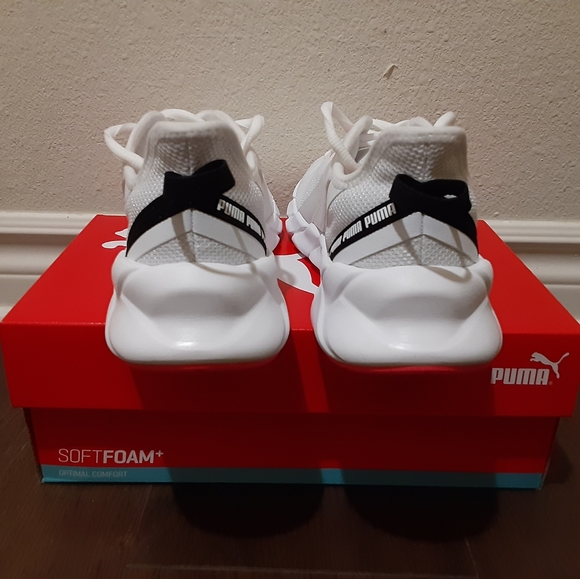 Puma - Picture 2 of 4